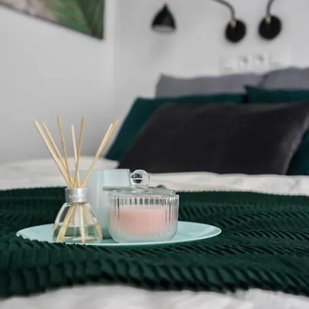 Apartment Close-golden In - Cozy And Stylish Studio - Zabkowska B