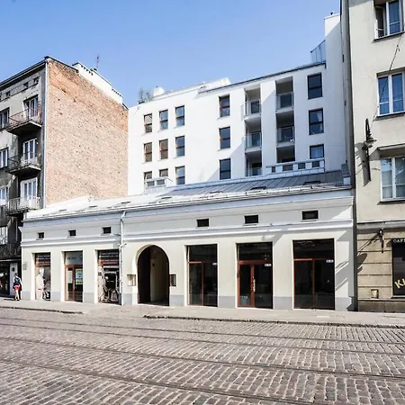 Close-golden In - Cozy And Stylish Studio - Zabkowska B Apartment *